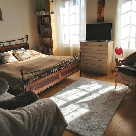 Chambres D'Hotes Chez Pierrot Et Flo Vugelles-La Mothe エクステリア 写真
