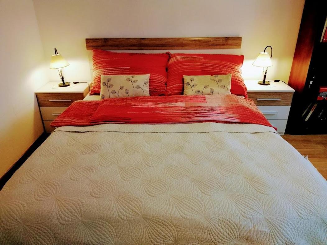 Chambres D'Hotes Chez Pierrot Et Flo Vugelles-La Mothe エクステリア 写真